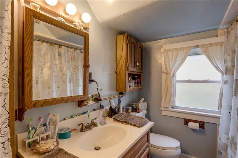 3110 Conway Wallrose Road Baden, PA 15005 - Photo 19 of 24 Gallery Image 19