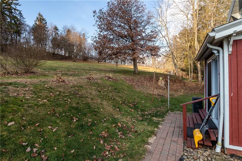 3110 Conway Wallrose Road Baden, PA 15005 - Photo 6 of 24 Gallery Image 6