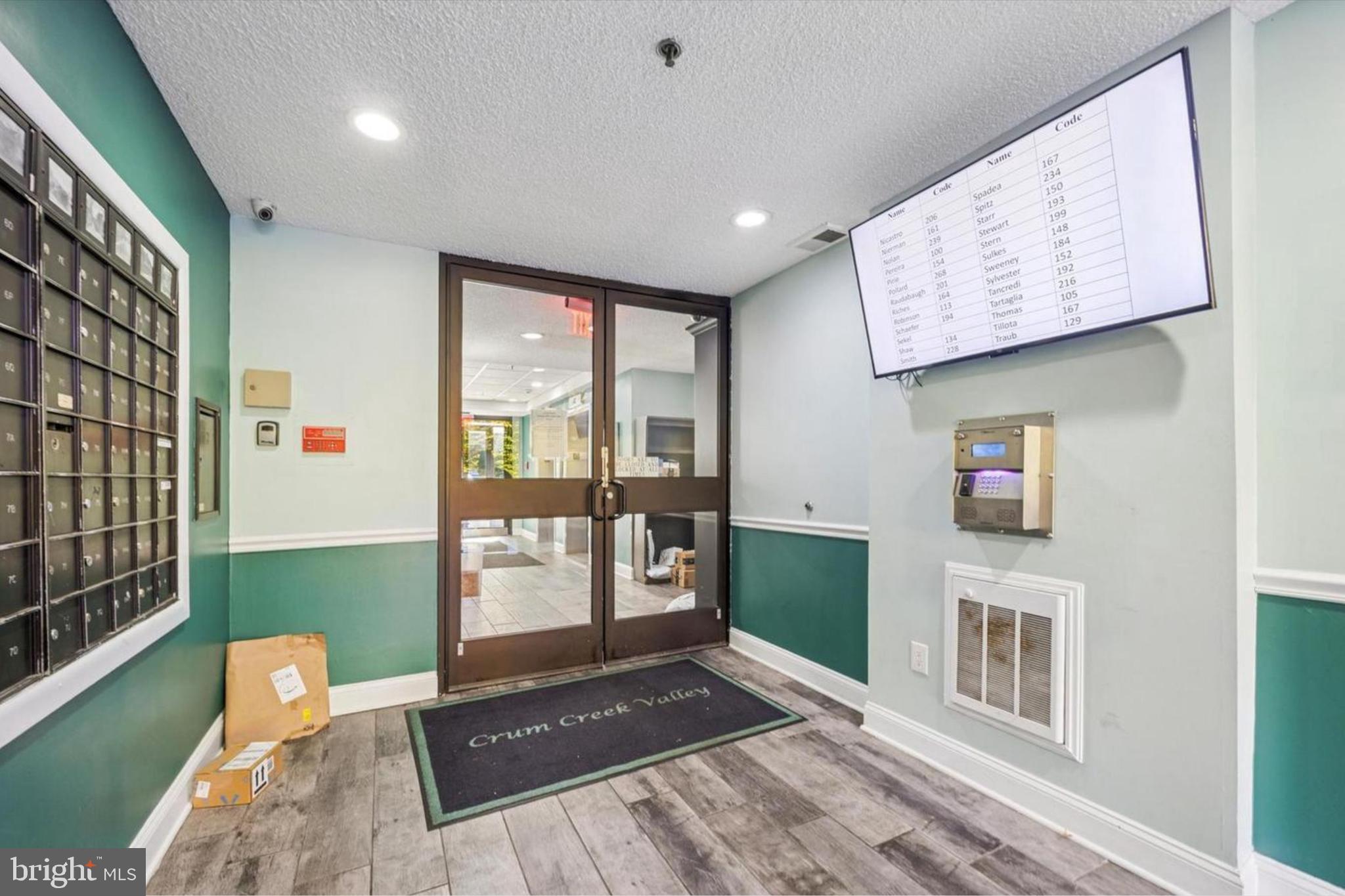 800 Avondale Road, Unit 7B Wallingford, PA 19086 - Photo 19 of 24 a workspace with furniture and window