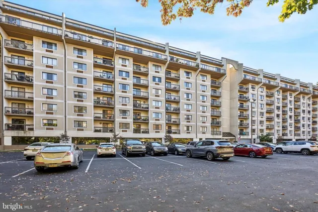 a car parked in front of a building