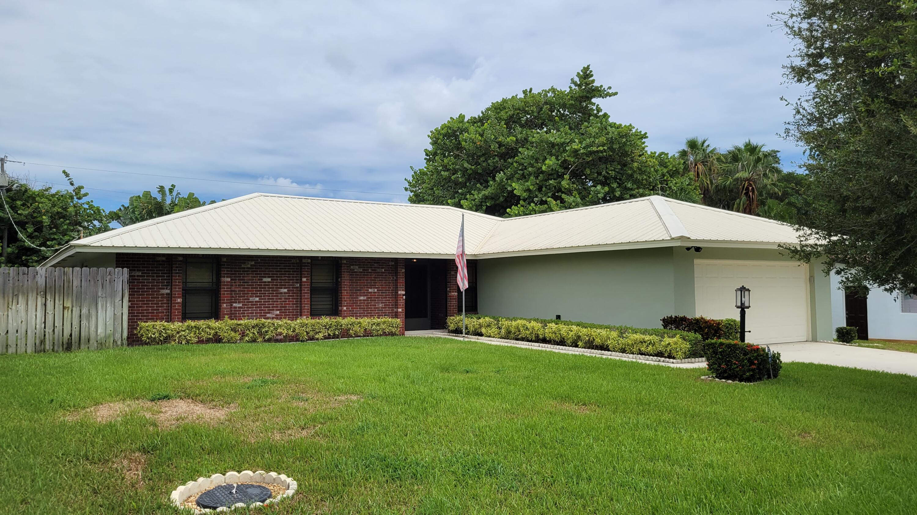 281 Northwest 10th Street Boca Raton, FL 33432 - Photo 2 of 22 Front Side