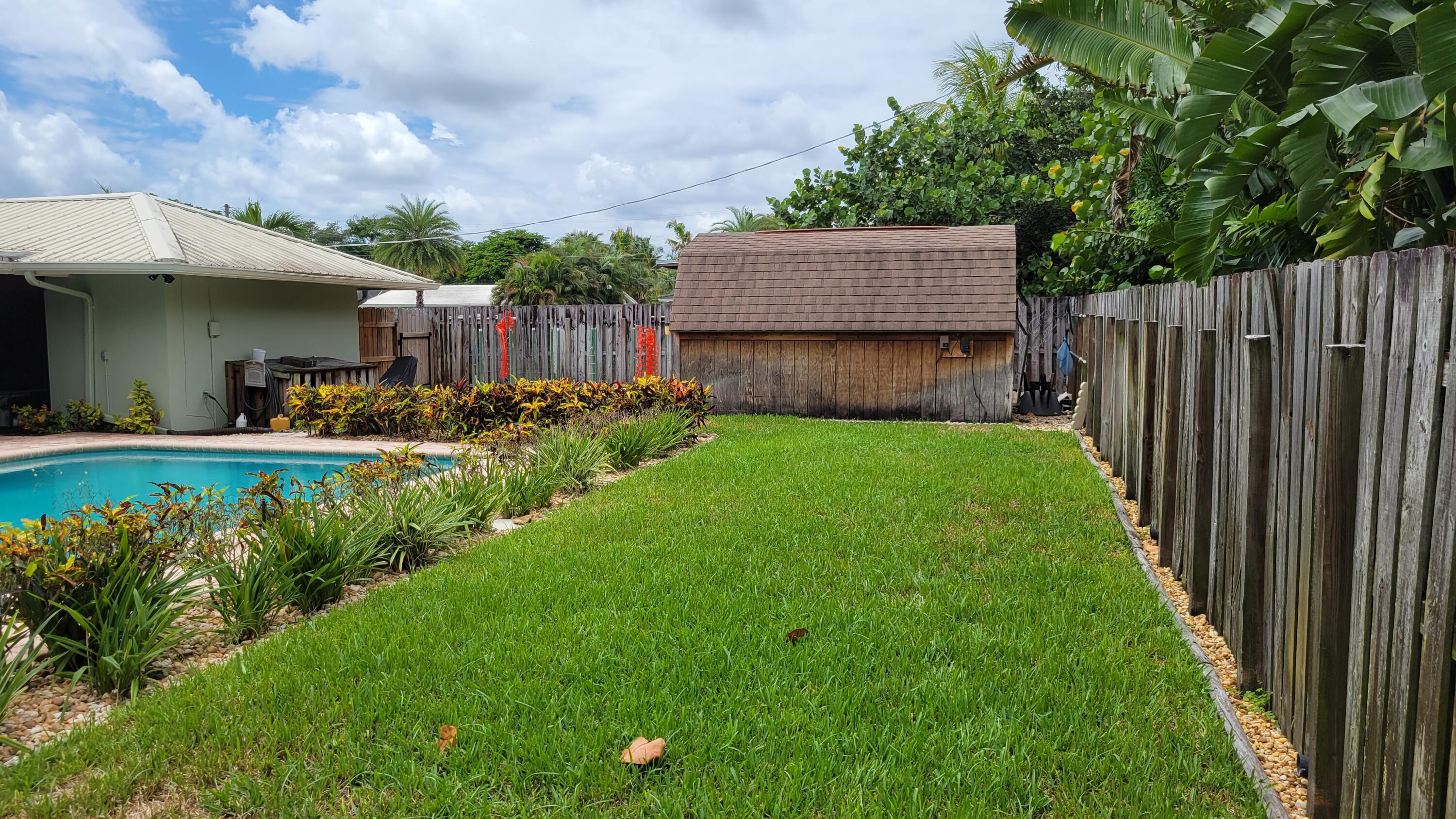 281 Northwest 10th Street Boca Raton, FL 33432 - Photo 7 of 22 backyard / shed