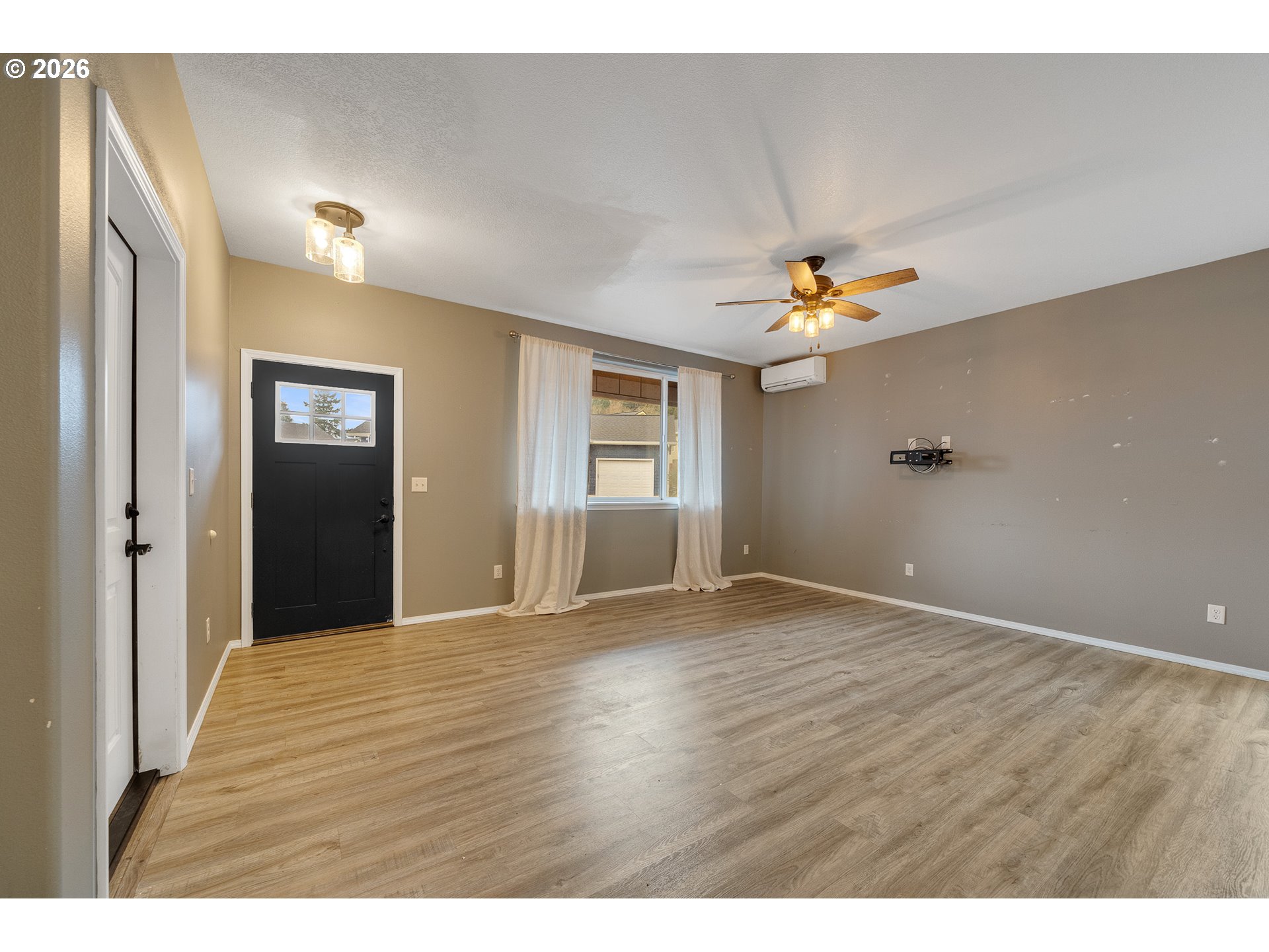 606 2nd Street Garibaldi, OR 97118 - Photo 10 of 26