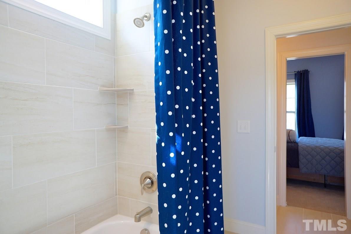 7601 Stonehenge Farm Lane Raleigh, NC 27613 - Photo 25 of 27