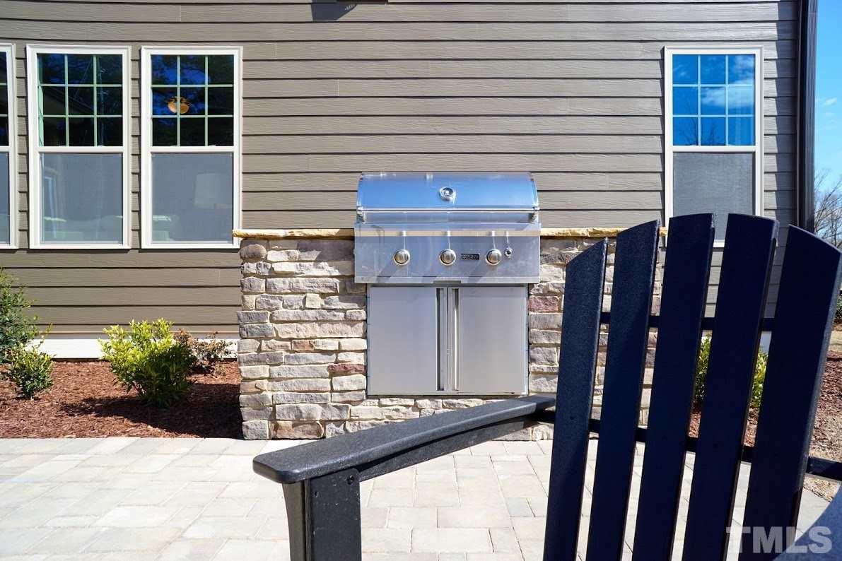 7601 Stonehenge Farm Lane Raleigh, NC 27613 - Photo 8 of 27