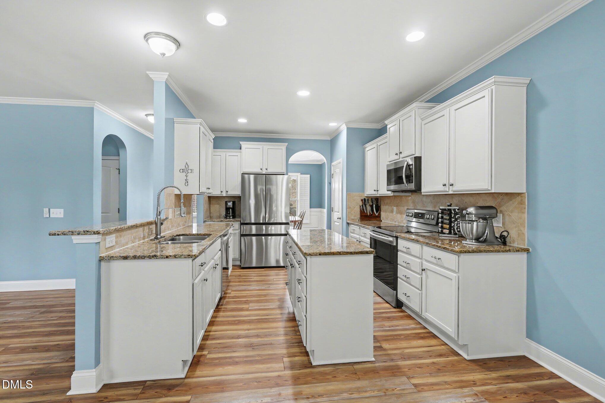 219 Friesan Way Rolesville, NC 27571 - Photo 5 of 41 009_file_1675