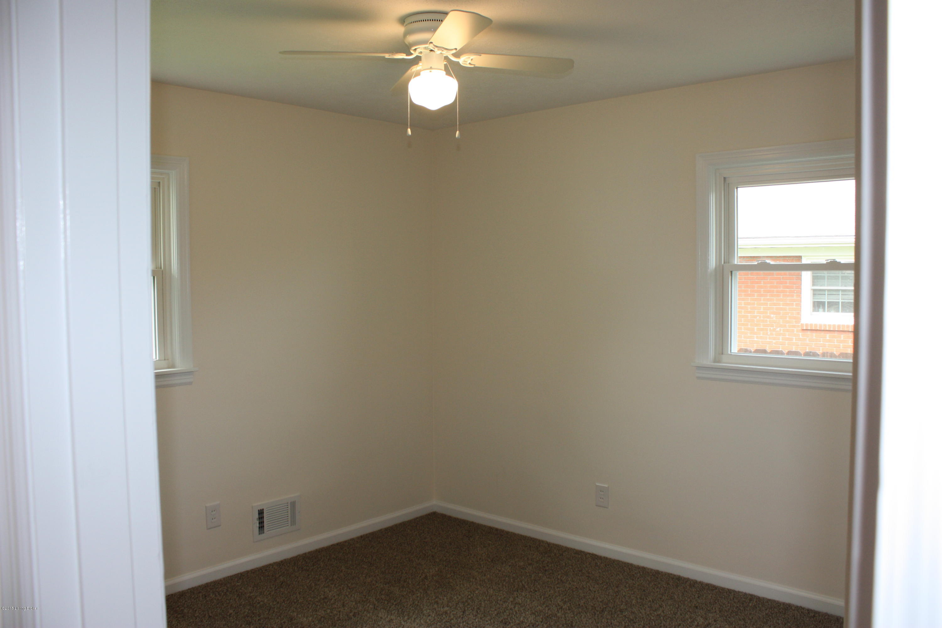11519 Deering Road Louisville, KY 40272 - Photo 9 of 30 pic8