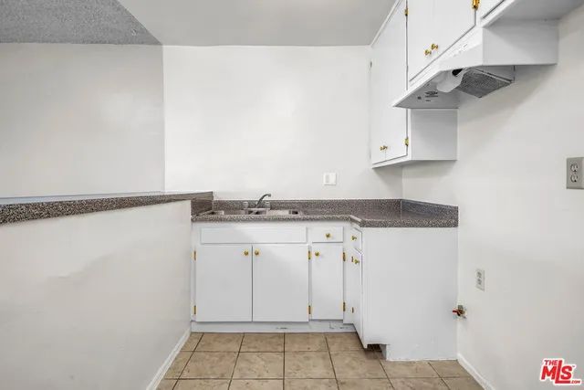 $2,600,000 | 4956 Romaine Street, Los Angeles, CA 90029