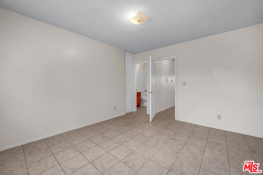 4956 Romaine Street Los Angeles, CA 90029 - Photo 19 of 25