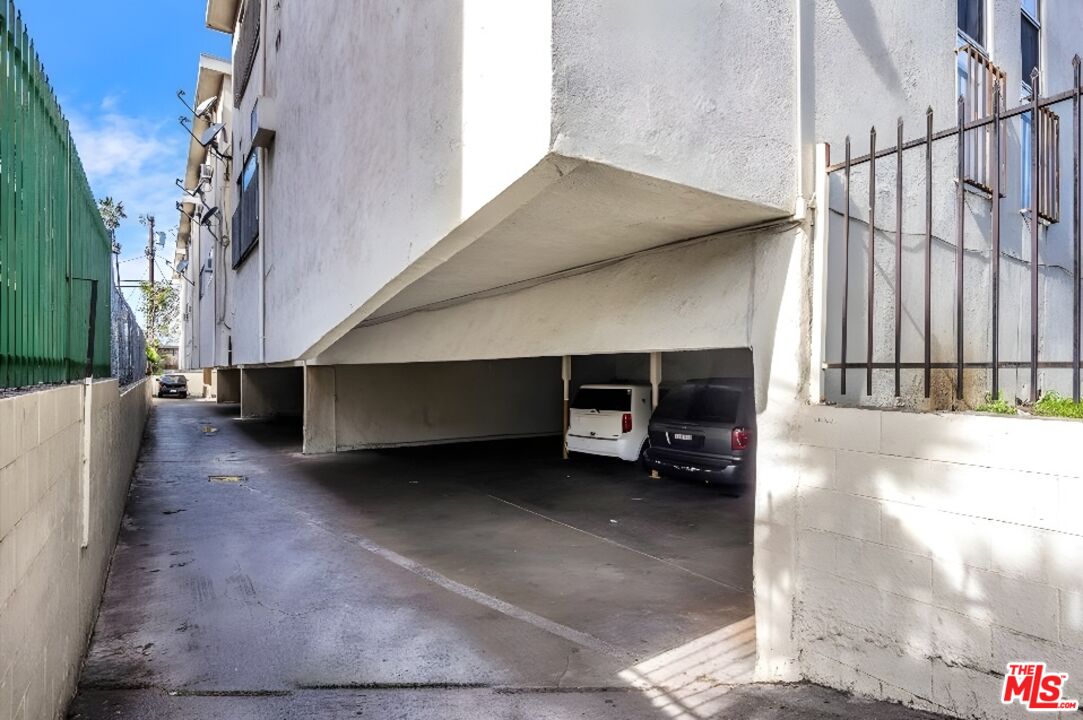 4956 Romaine Street Los Angeles, CA 90029 - Photo 22 of 25 a view of parking area
