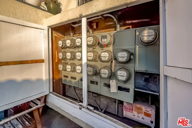 $2,600,000 | 4956 Romaine Street, Los Angeles, CA 90029