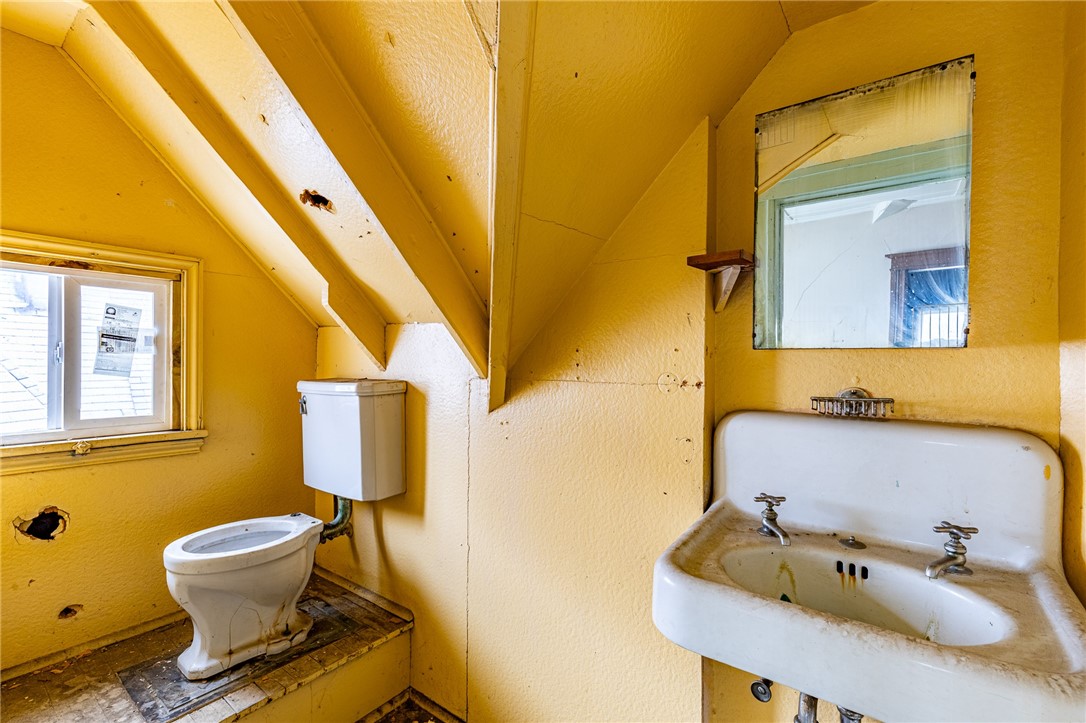 125 Wellington Avenue Rochester, NY 14611 - Photo 31 of 35