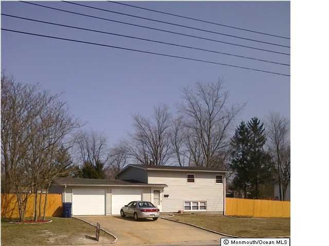 518 Alfred Road Toms River, NJ 08757 - Photo 1 of 3 Primary Photo