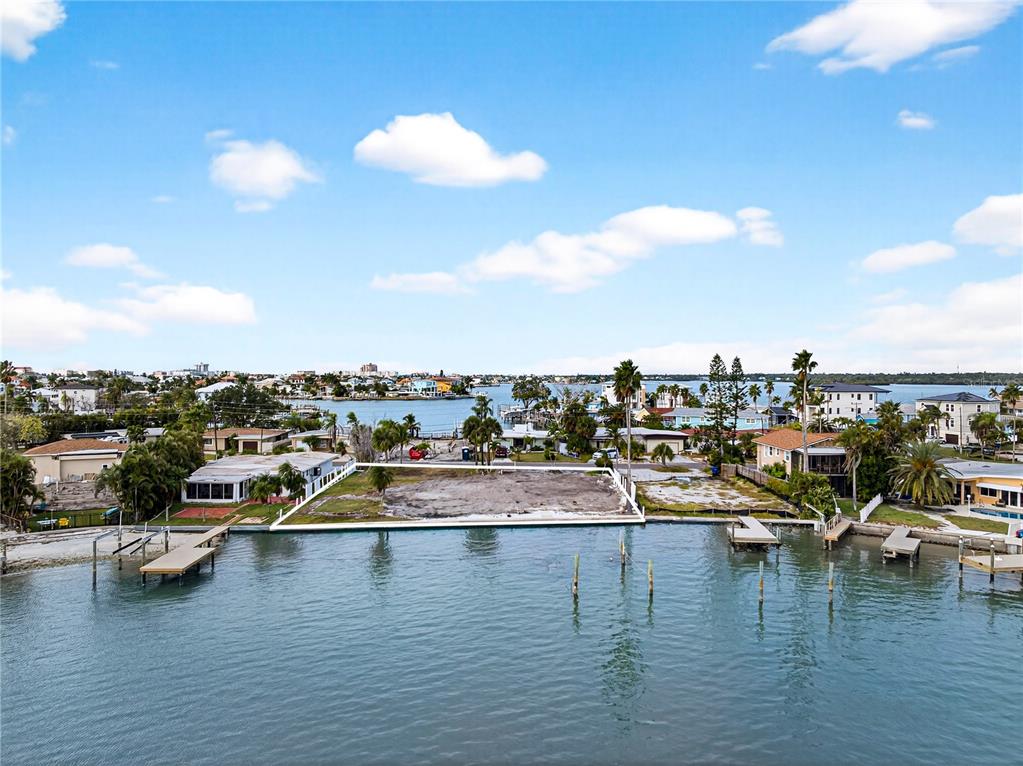 409 161st Avenue Redington Beach, FL 33708 - Photo 4 of 18 a view of a ocean view