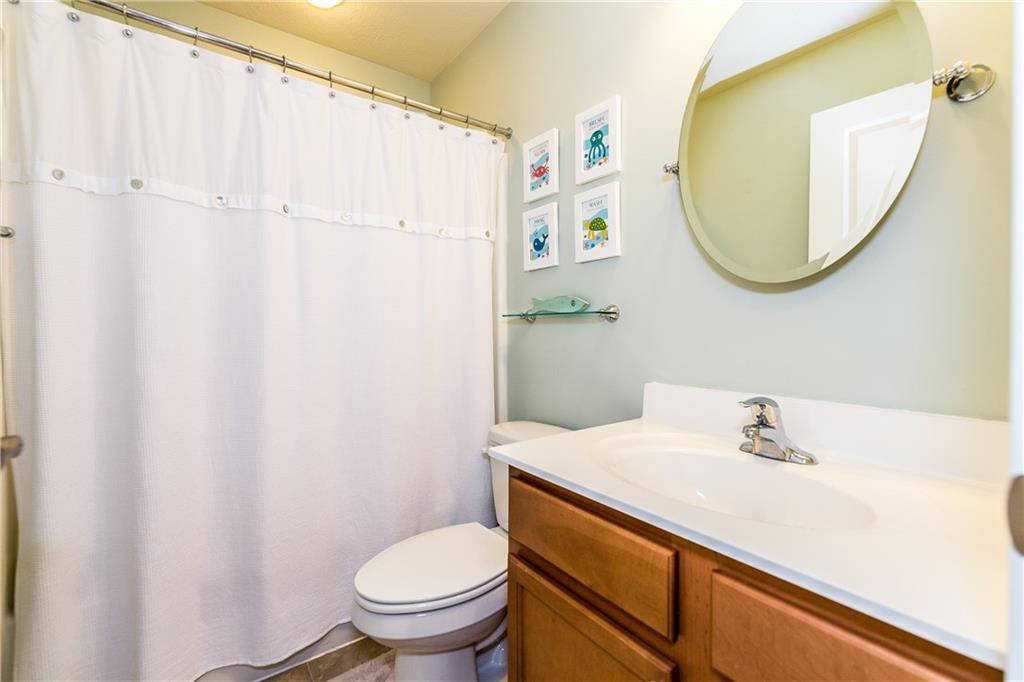 136 Buckingham Drive Pittsburgh, PA 15237 - Photo 20 of 25 2nd Level Full Bath