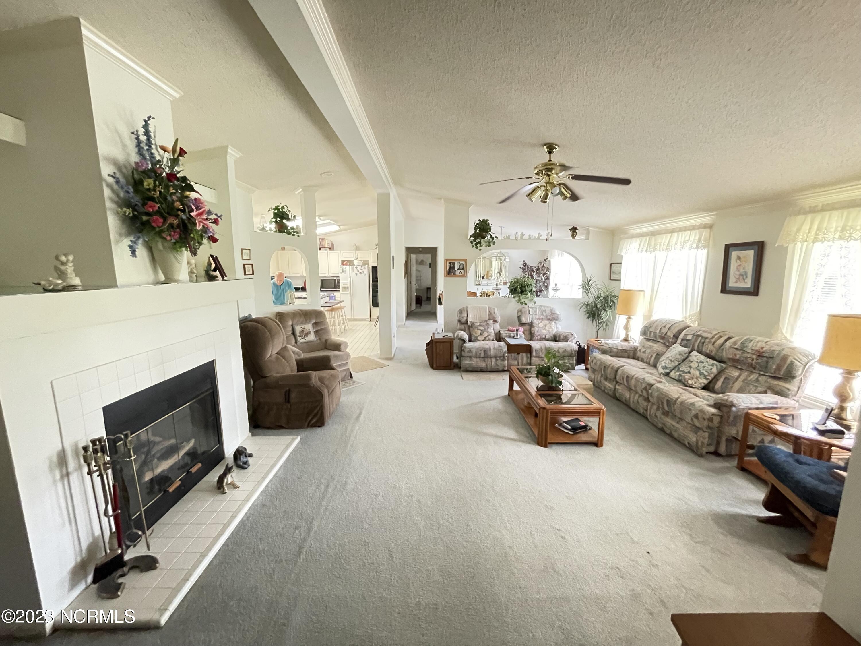 175 King Road Mount Olive, NC 28365 - Photo 5 of 37 IMG_2045