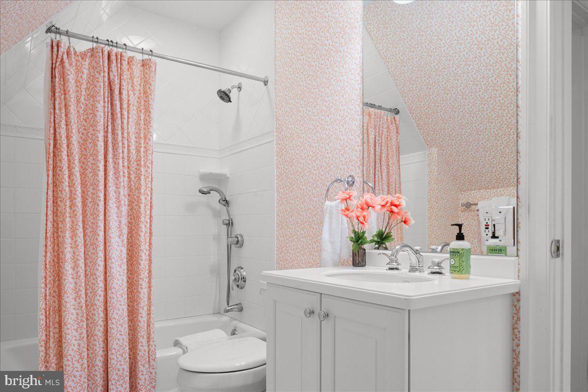 840 Harriton Road Bryn Mawr, PA 19010 - Photo 22 of 37