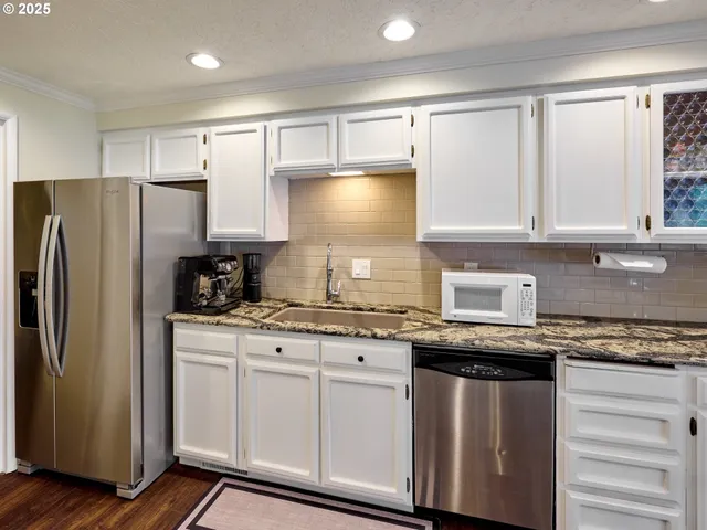 $519,000 | 28502 Highway 213, Molalla, OR 97038