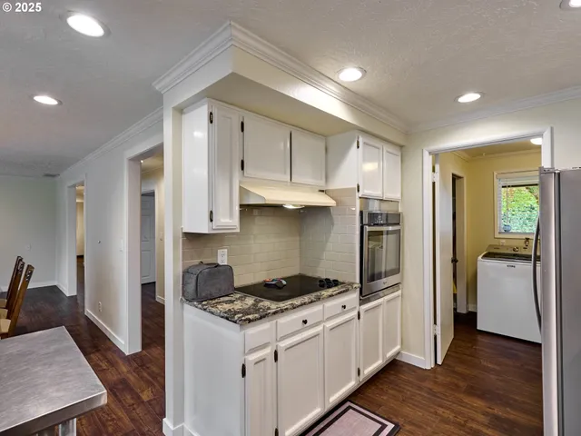 $519,000 | 28502 Highway 213, Molalla, OR 97038