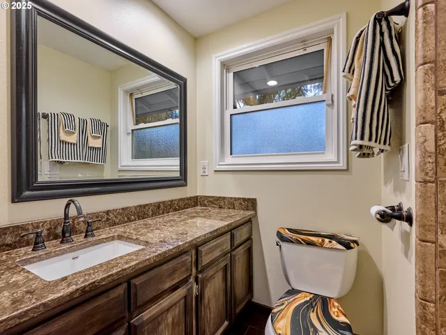 $519,000 | 28502 Highway 213, Molalla, OR 97038