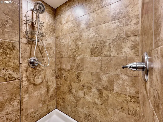 $519,000 | 28502 Highway 213, Molalla, OR 97038