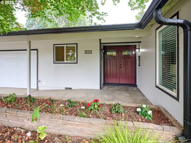 $519,000 | 28502 Highway 213, Molalla, OR 97038