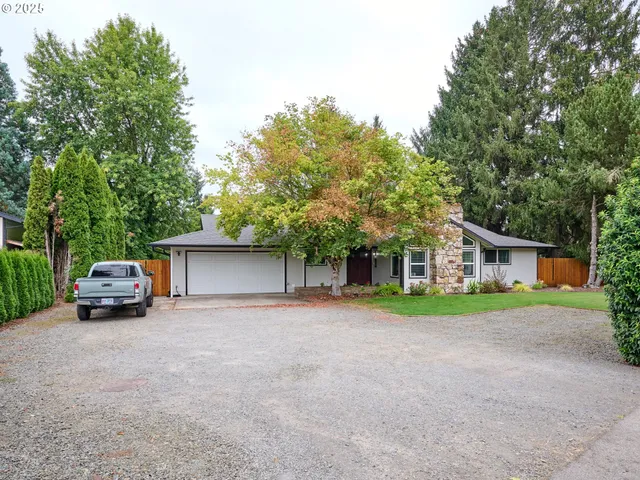 $519,000 | 28502 Highway 213, Molalla, OR 97038