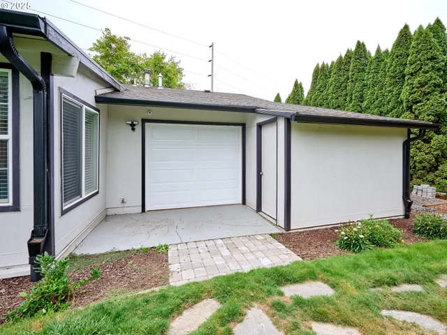 $519,000 | 28502 Highway 213, Molalla, OR 97038