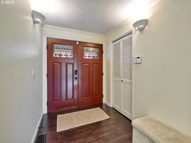 $519,000 | 28502 Highway 213, Molalla, OR 97038