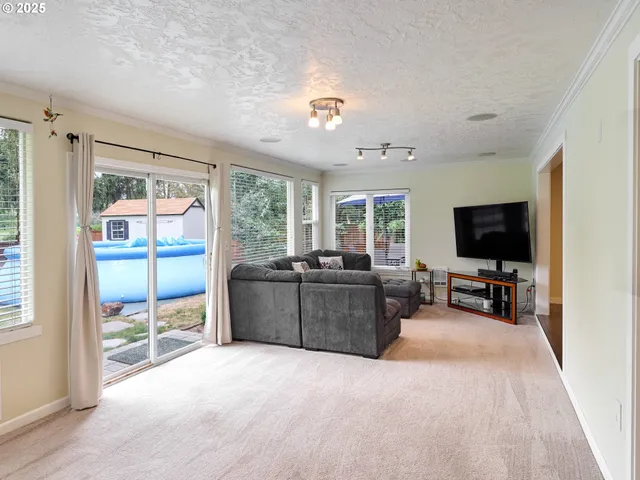 $519,000 | 28502 Highway 213, Molalla, OR 97038