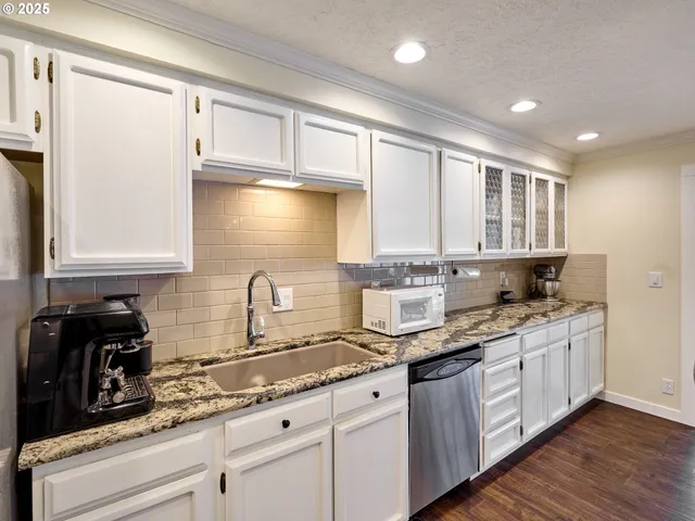 $519,000 | 28502 Highway 213, Molalla, OR 97038