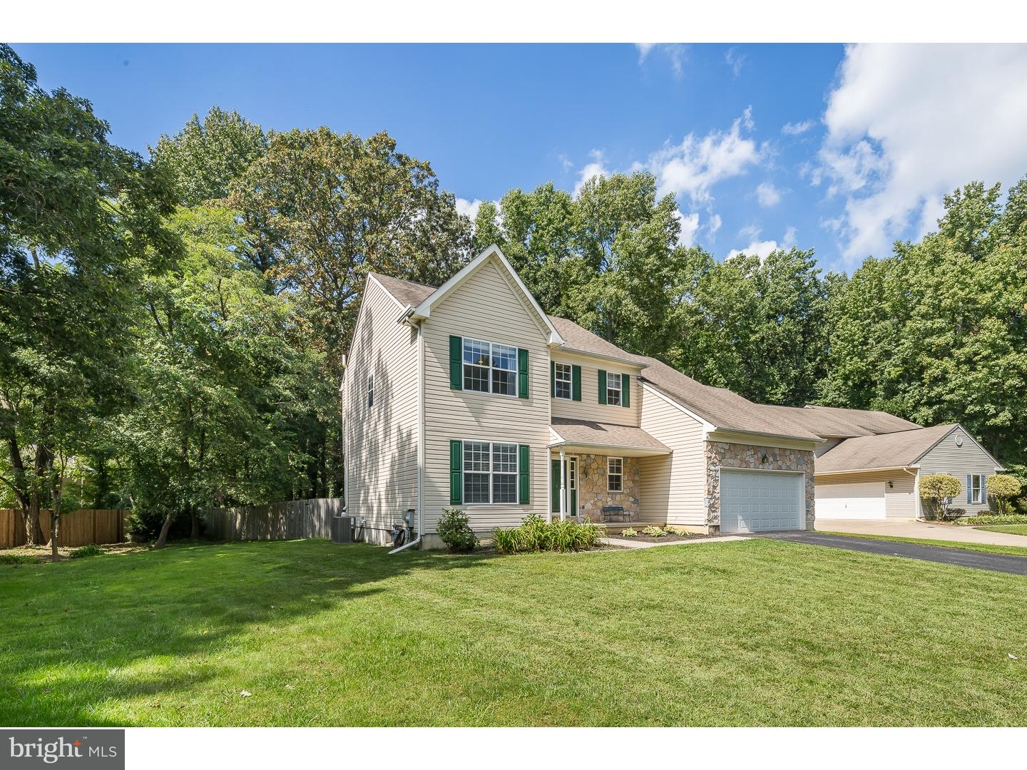 110 Michaels Lane Newark, DE 19713 - Photo 2 of 22 Exterior Front