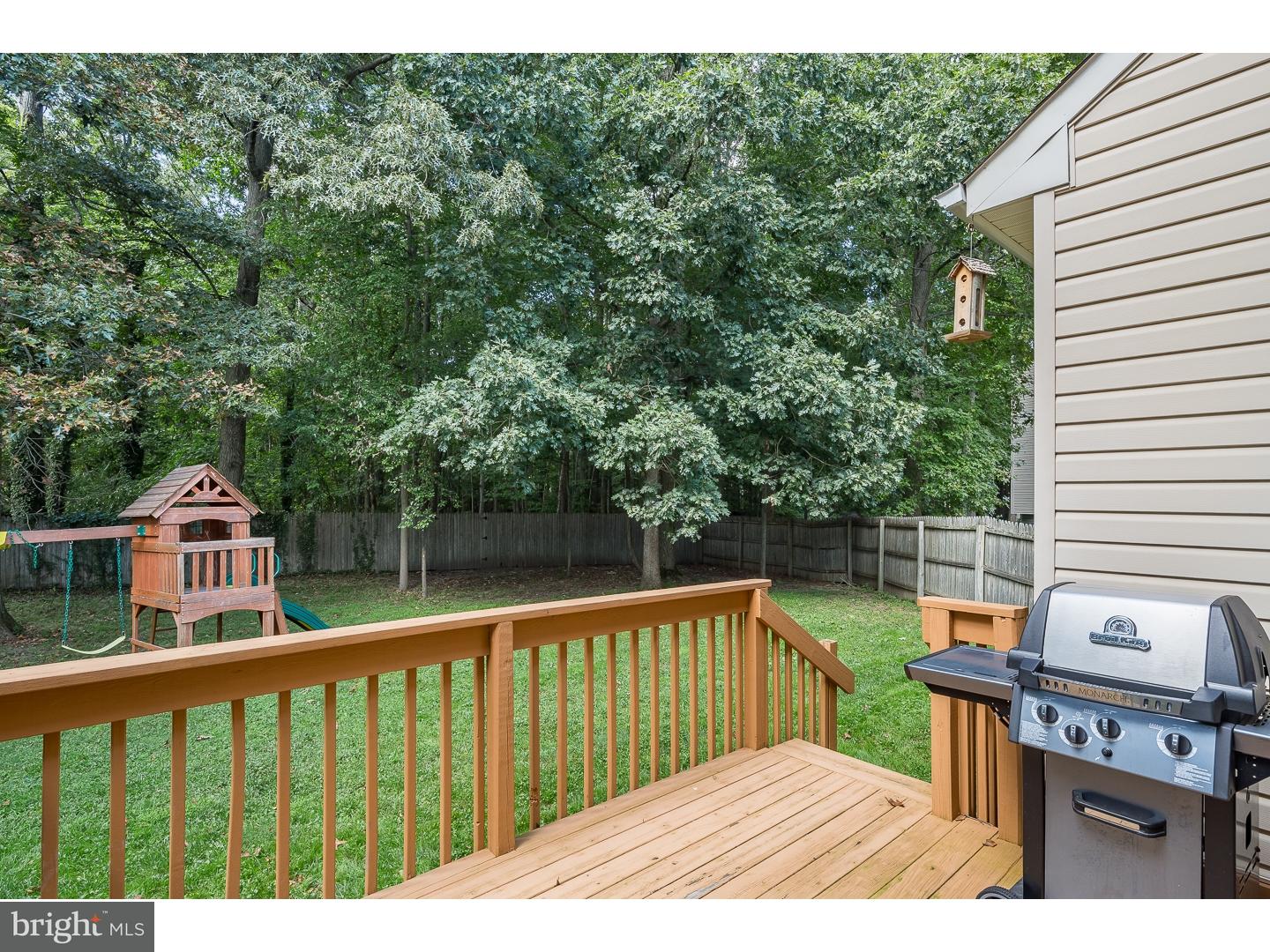 110 Michaels Lane Newark, DE 19713 - Photo 20 of 22 Deck