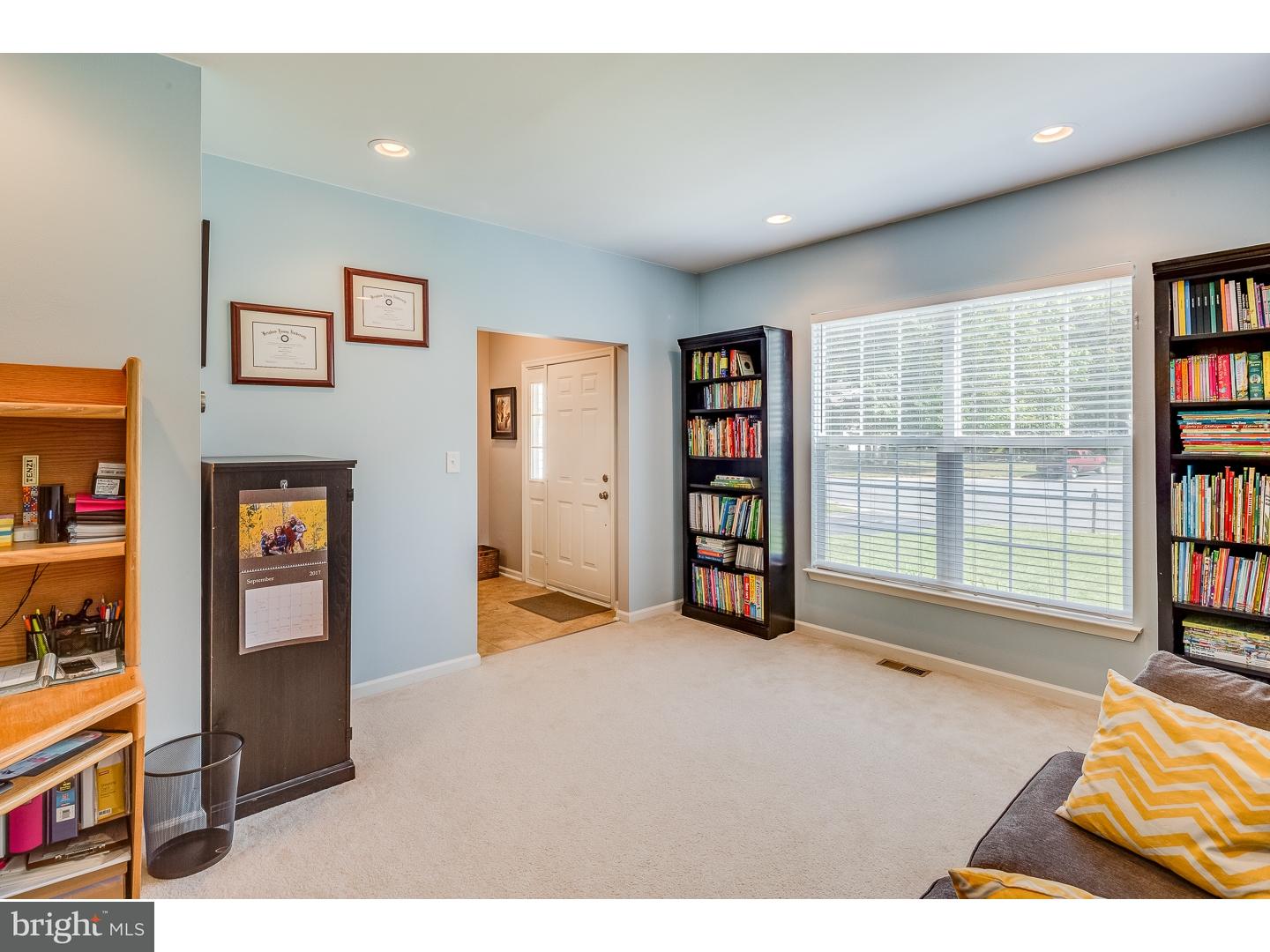 110 Michaels Lane Newark, DE 19713 - Photo 10 of 22 Family Room
