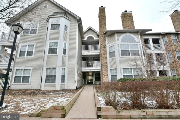 $2,400 | 5612 Willoughby Newton Drive, Unit 37, Centreville, VA 20120