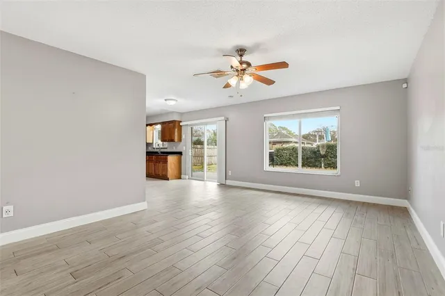 $2,100 | 2701 Carlisle Avenue, Orlando, FL 32826