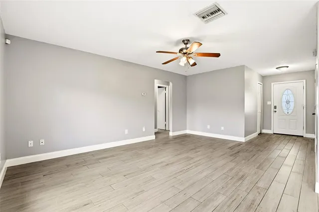 $2,100 | 2701 Carlisle Avenue, Orlando, FL 32826