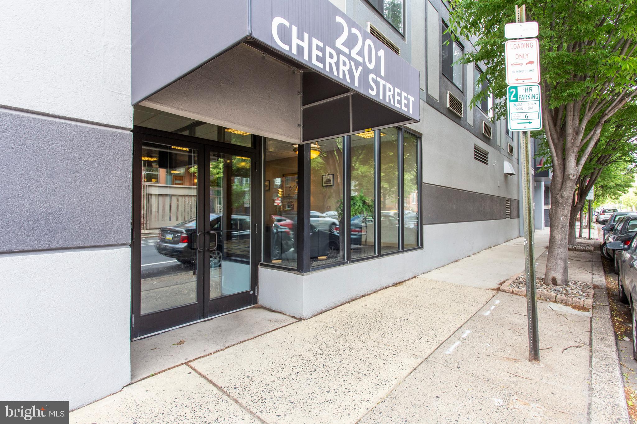 2201 Cherry Street, Unit 801 Philadelphia, PA 19103 - Photo 3 of 33