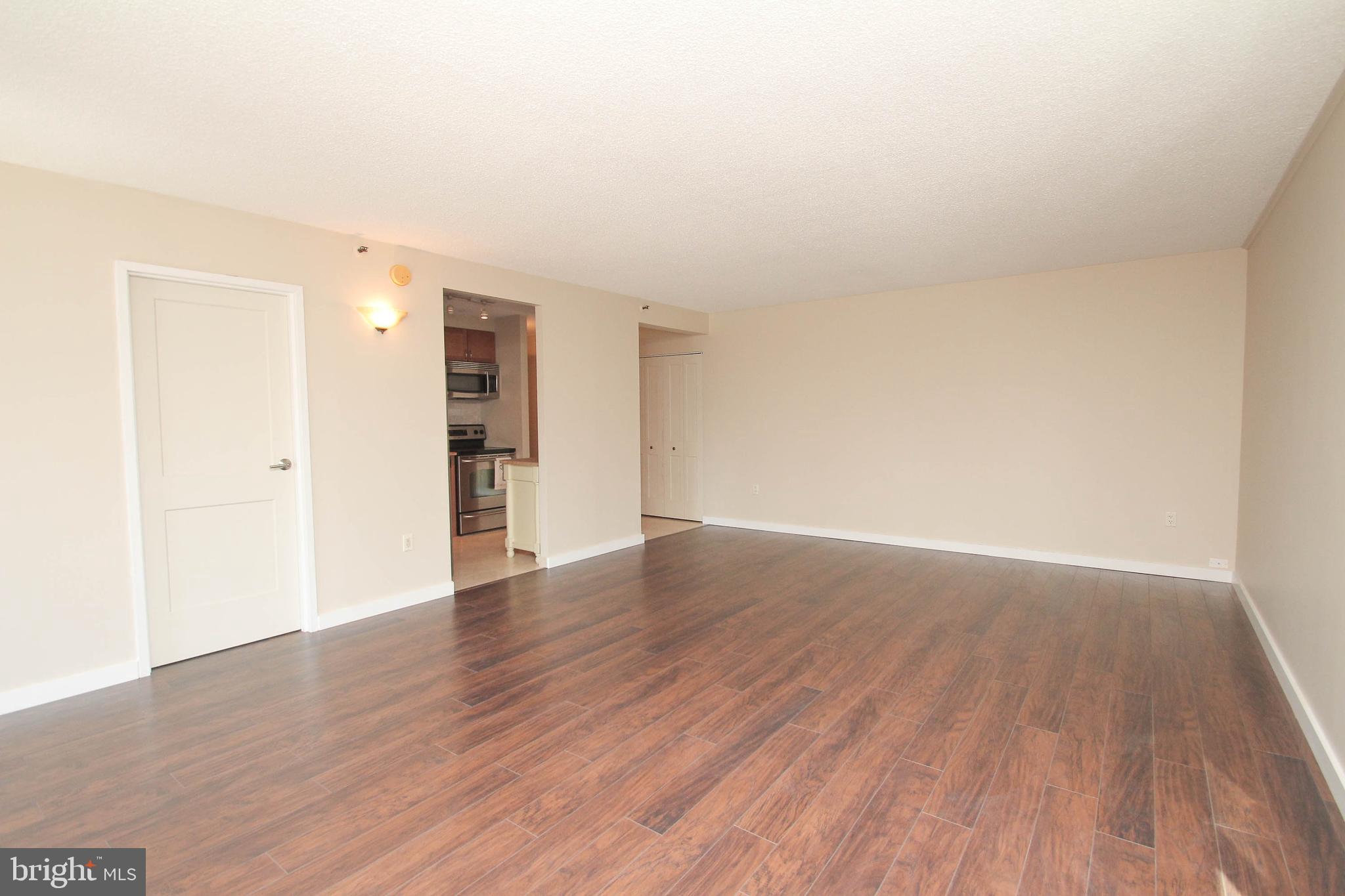 2201 Cherry Street, Unit 801 Philadelphia, PA 19103 - Photo 8 of 33