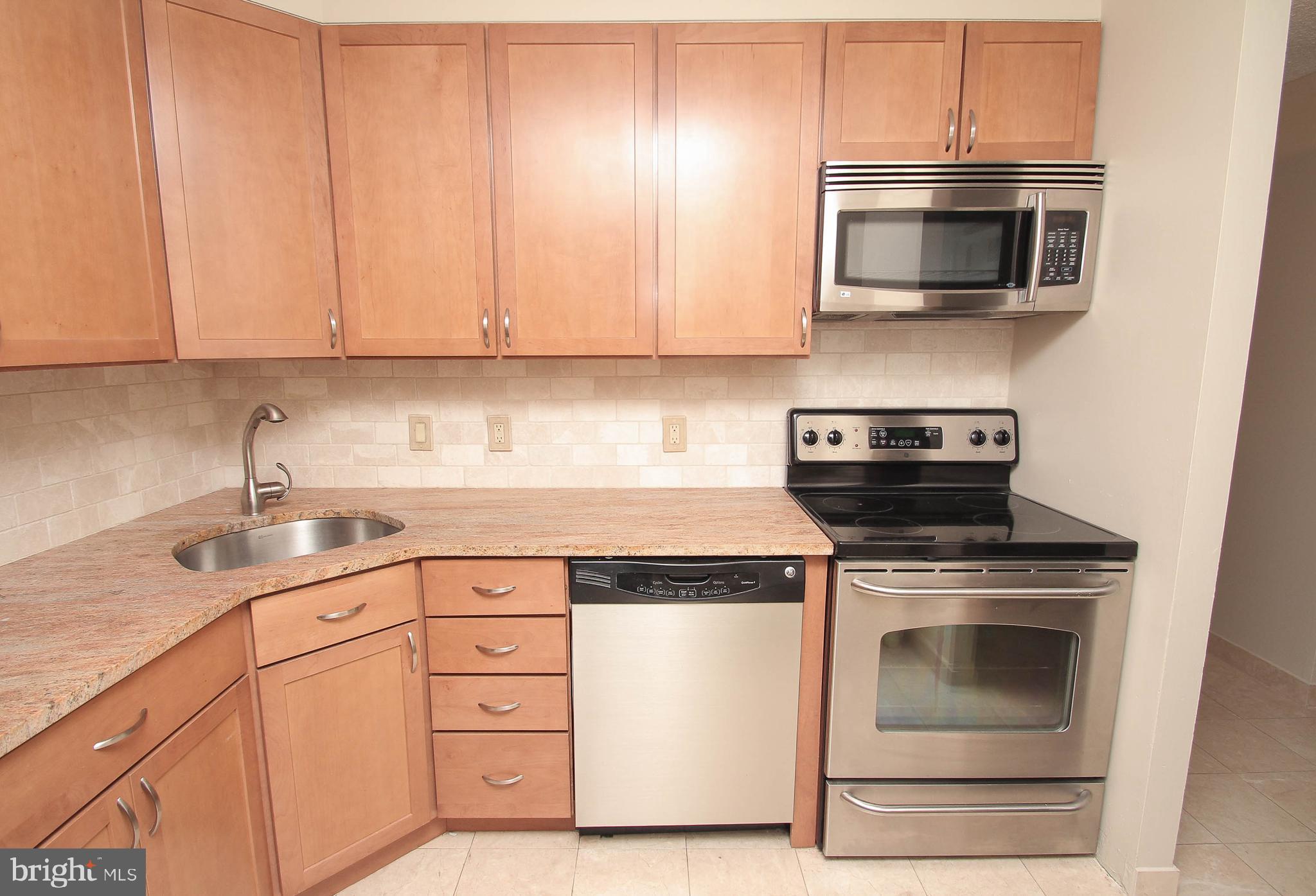 2201 Cherry Street, Unit 801 Philadelphia, PA 19103 - Photo 10 of 33