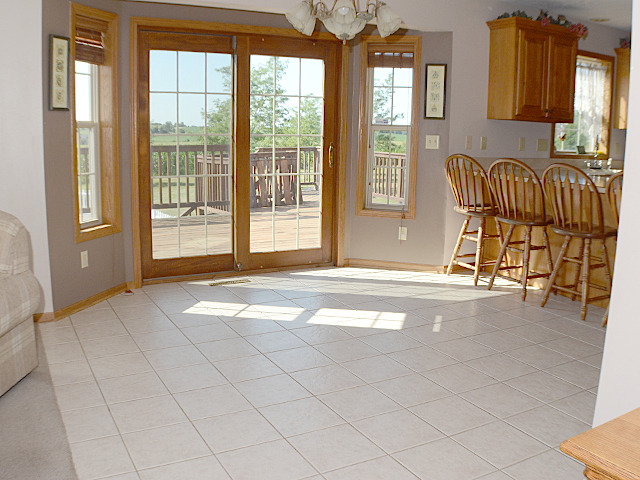 16732 Trask Bridge Road Pecatonica, IL 61063 - Photo 8 of 17 a view of a livingroom with furniture