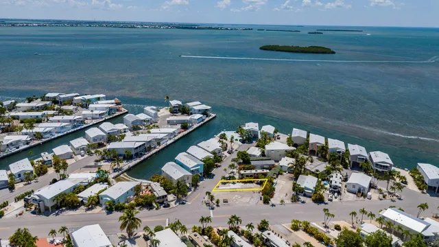 $265,000 | 701 Spanish Main Drive, Unit 69, Cudjoe, FL 33042