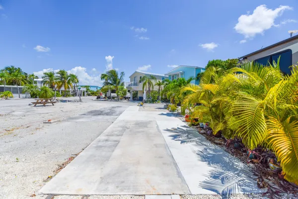 $259,000 | 701 Spanish Main Drive, Unit 69, Cudjoe, FL 33042