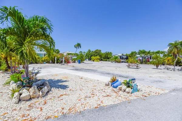 $259,000 | 701 Spanish Main Drive, Unit 69, Cudjoe, FL 33042