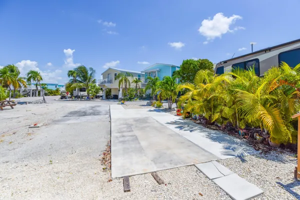 $259,000 | 701 Spanish Main Drive, Unit 69, Cudjoe, FL 33042