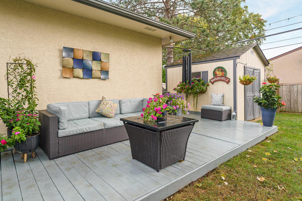 3090 North Star Road Columbus, OH 43221 - Photo 4 of 44 3090 deck