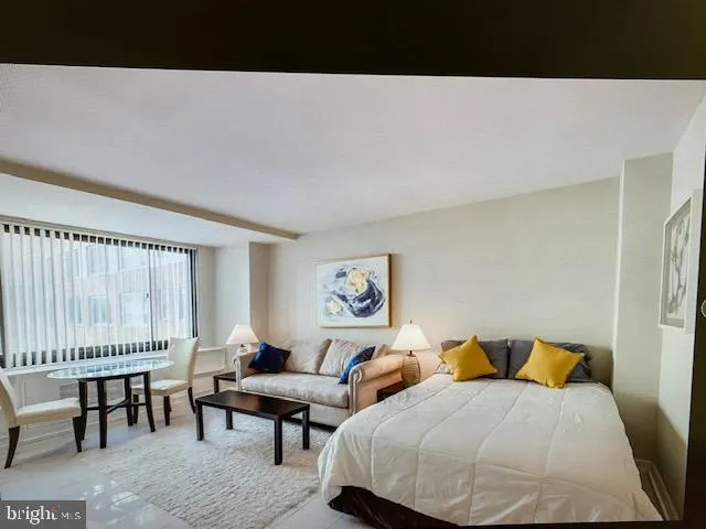 $1,800 | 1021 Arlington Boulevard, Unit 811, Arlington, VA 22209