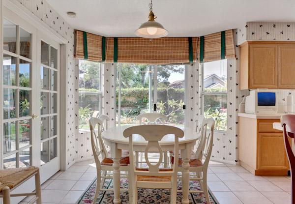 5013 Oak Ridge Road Santa Barbara, CA 93111 - Photo 5 of 12 Breakfast Area