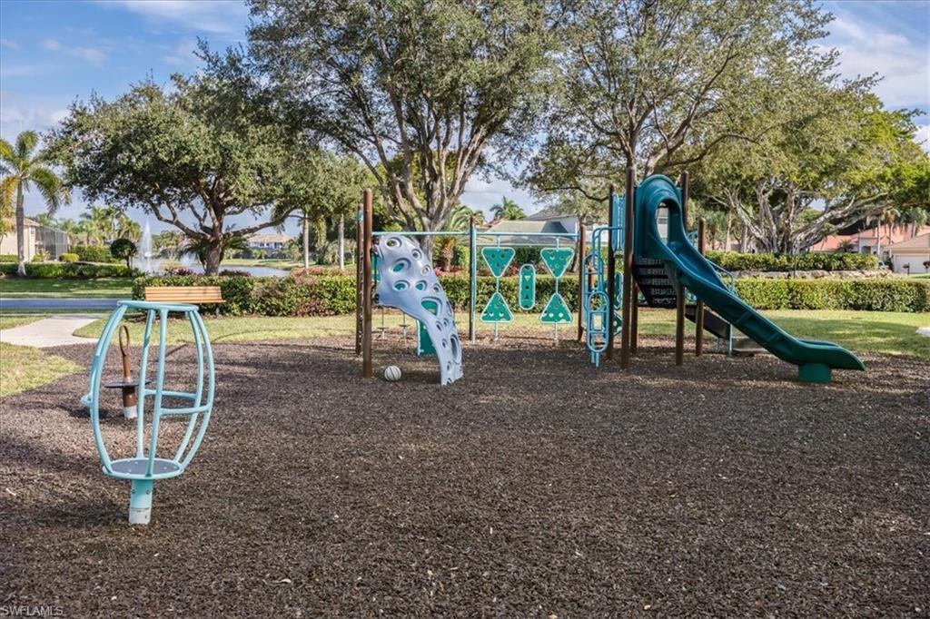 4971 Rustic Oaks Circle Naples, FL 34105 - Photo 45 of 50 a view of a entertaining space