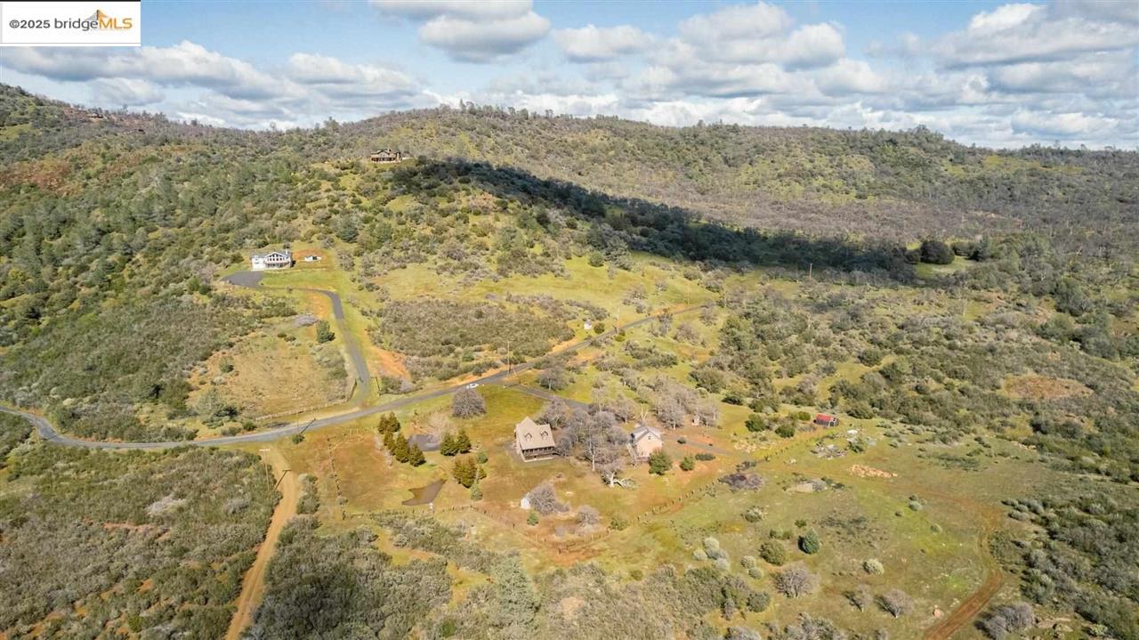 16101 Moccasin Ranch Road Coulterville, CA 95311 - Photo 52 of 60 a view of a yard